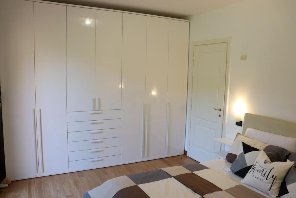 Appartement Dans Un Terrain De Golf, 5 Min De La Mer En Voiture, Parking Gratuit Cogoleto Exterior photo